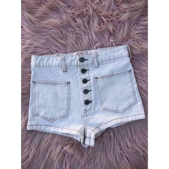 Free People Women's Bridgette Denim Shorts Ecru - Picture 9 of 9